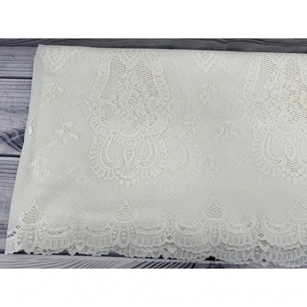 VINTAGE OFF WHITE LACE TABLECLOTH - 101
